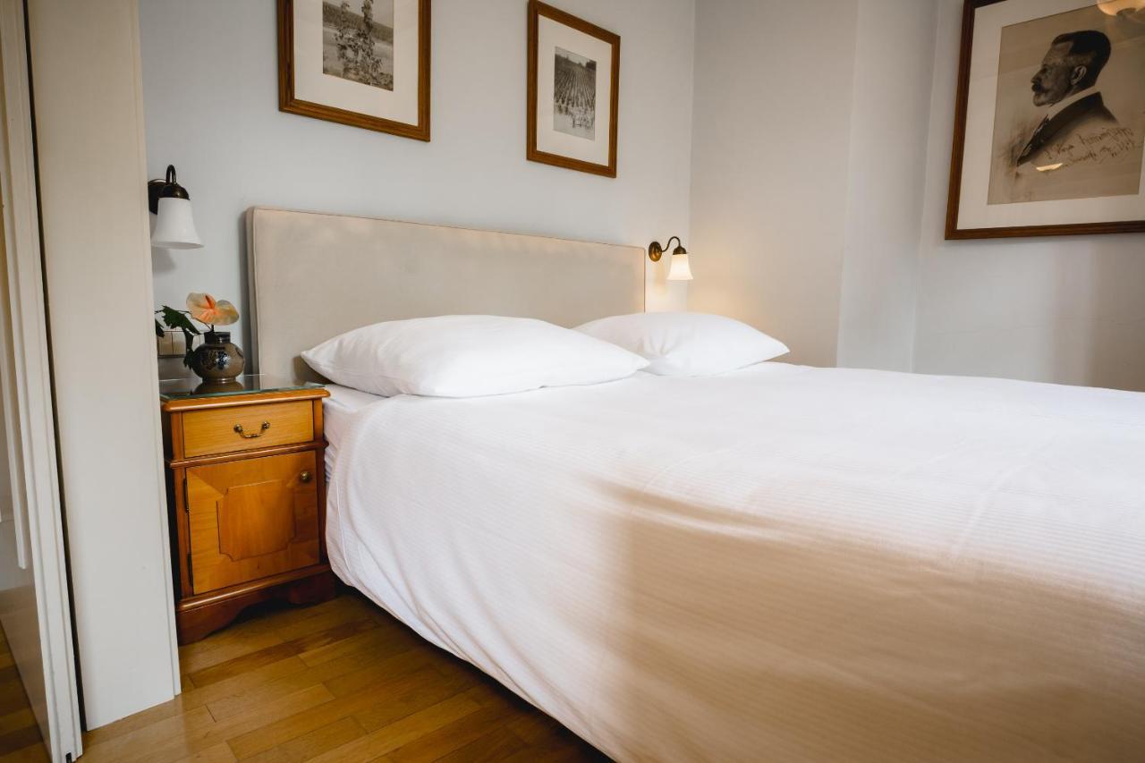 Residenz Weingut Schloss Reinhartshausen Bed and Breakfast Eltville am Rhein Exterior foto